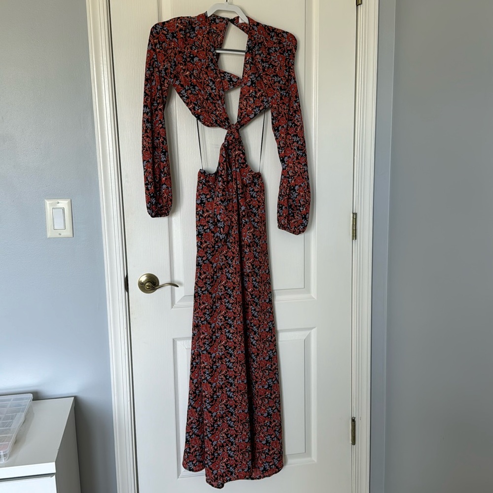 Vestique Cut-Out Floral Maxi Dress